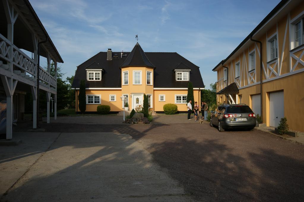 Ferienhof Elbaue Шенебек Екстер'єр фото